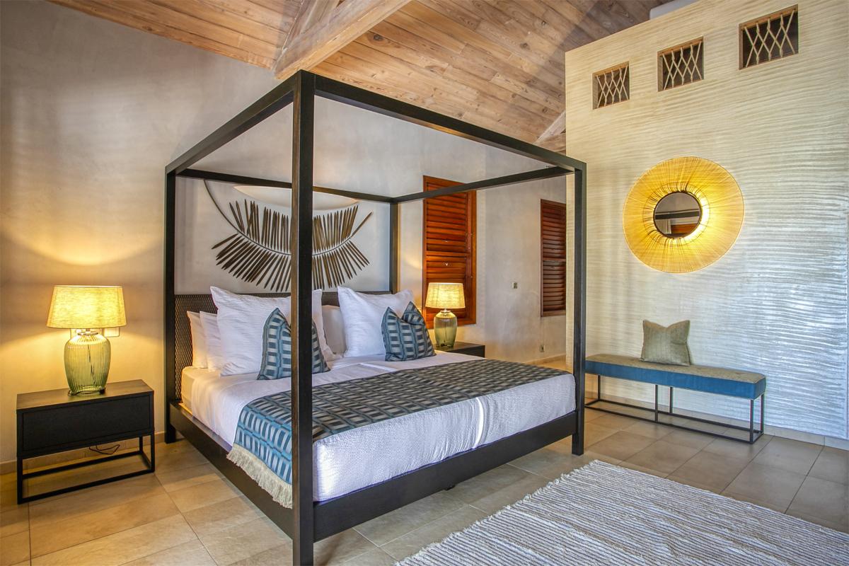 20-LesPalmiersBleus_Bedroom1_Location villa avec piscine terres basses saint martin